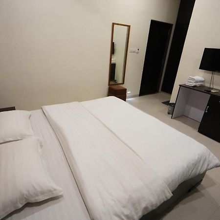 Hotel Ravi Residency Nadiād Εξωτερικό φωτογραφία