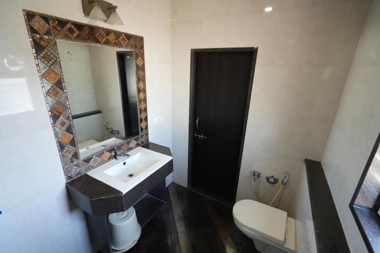 Hotel Ravi Residency Nadiād Εξωτερικό φωτογραφία